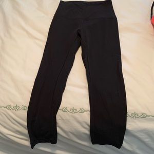 GUC Size 2 Lululemon Black Align Crops